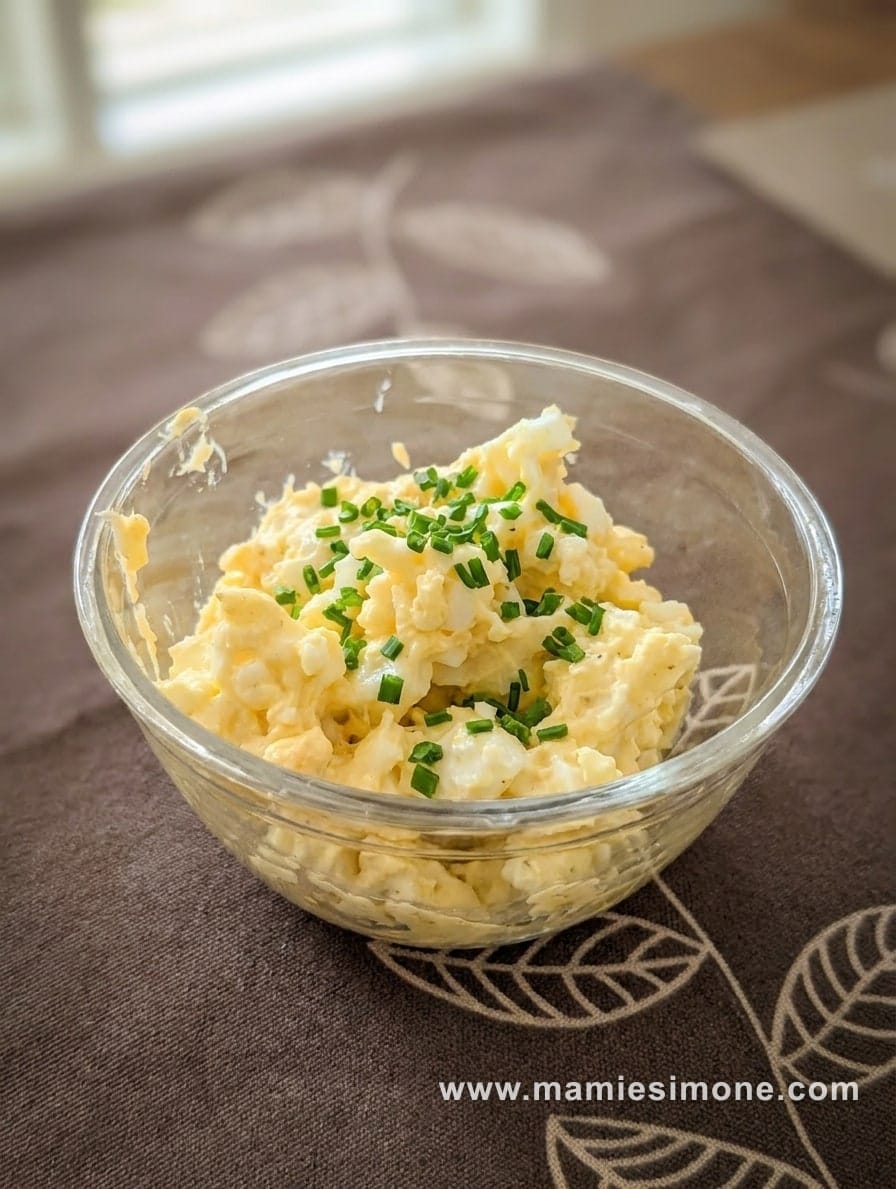 Œufs mayonnaise à la moutarde et à la ciboulette