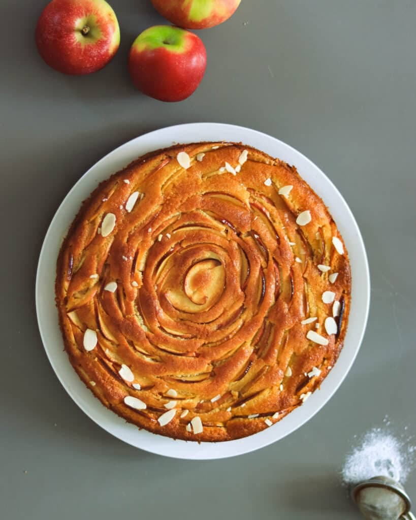 Gâteau moelleux aux pommes et amandes